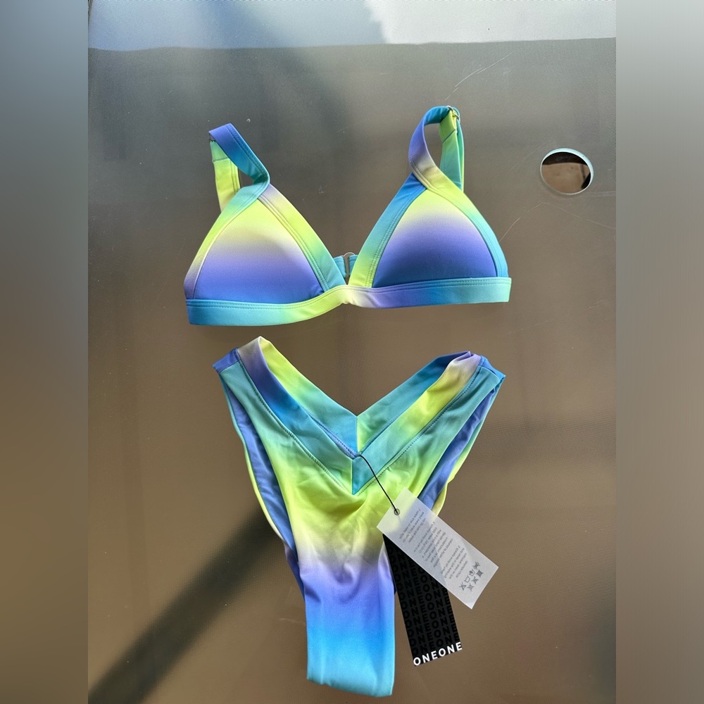 NWT One One Bikini